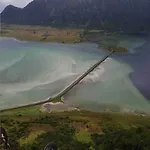 シャレー Lofoten Midnightsun *